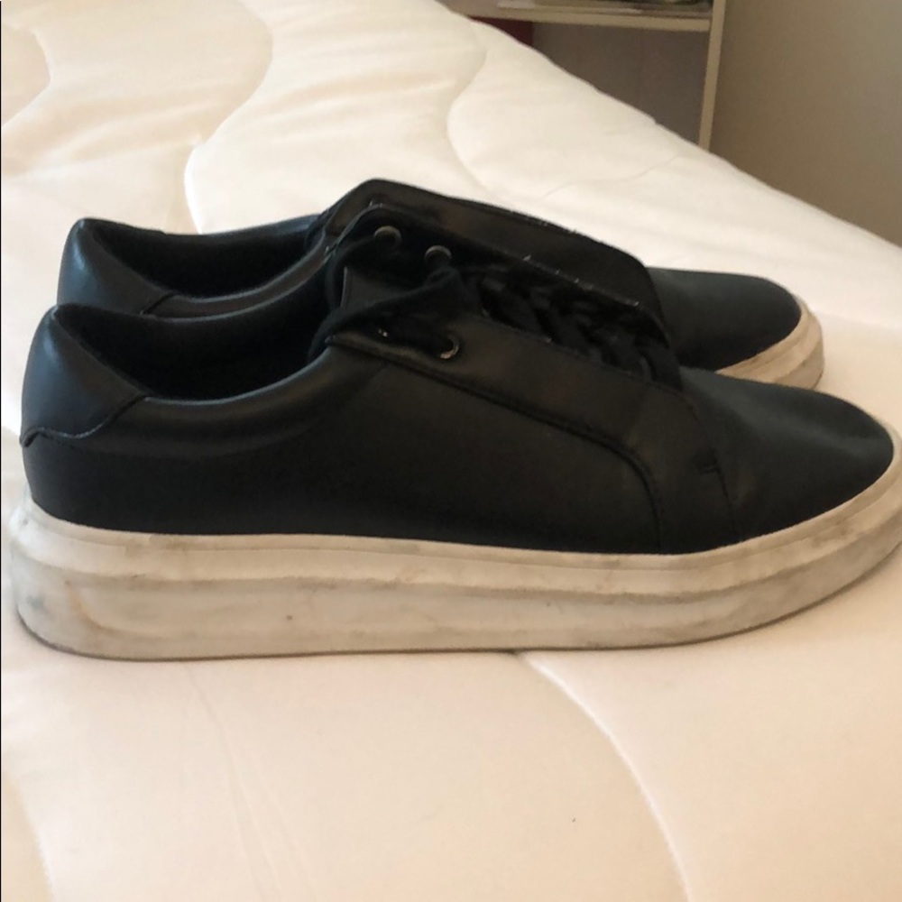 Black Fashion Sneakers